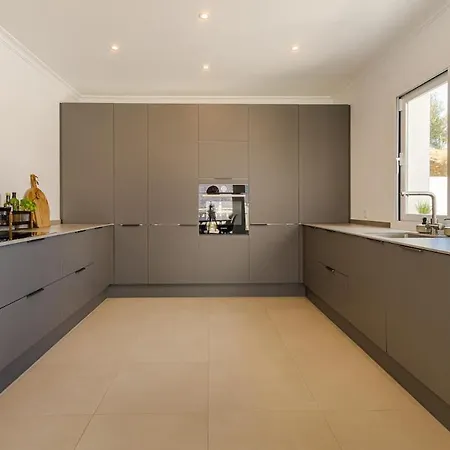 Holiday home Huge Luxury With Stunning Views