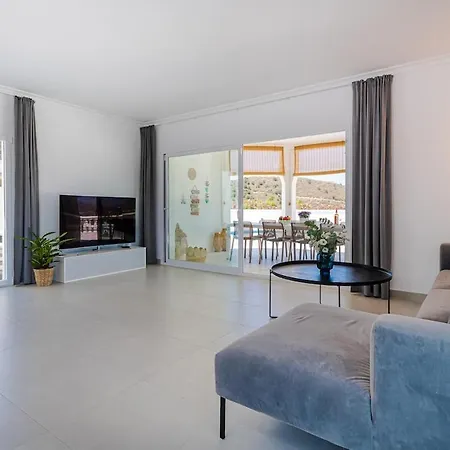 Huge Luxury With Stunning Views * Humera