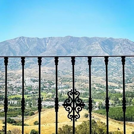 Huge Luxury With Stunning Views Humera
