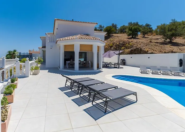 Huge Luxury With Stunning Views